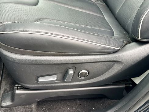 Used 2023 Hyundai Palisade SEL FWD image 19