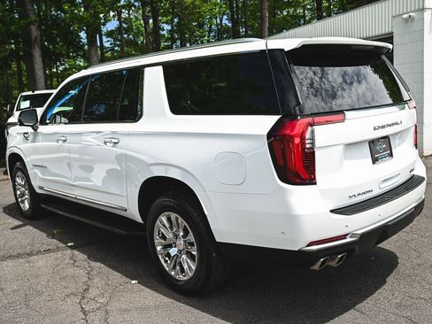 Used 2025 GMC Yukon XL Denali AWD/4WD image 4