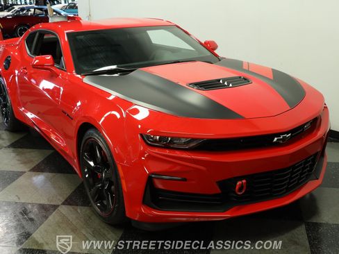 Used 2024 Chevrolet Camaro SS RWD image 15