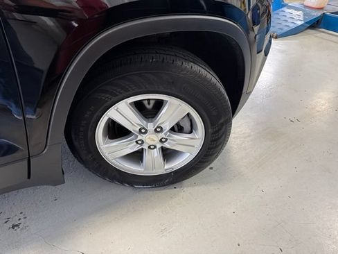 Used 2019 Chevrolet Trax LS w/ Tint and Cruise Package FWD image 32
