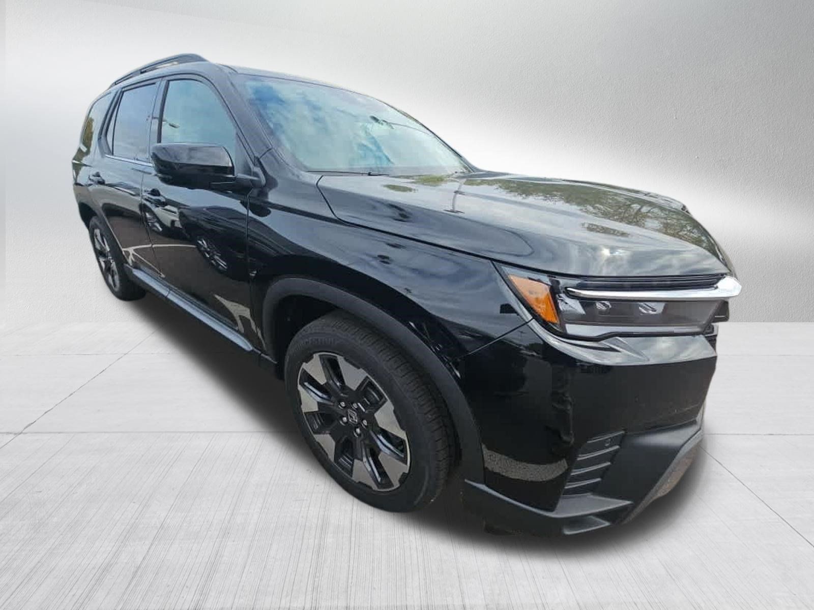 Used 2026 Honda Pilot Touring image 3