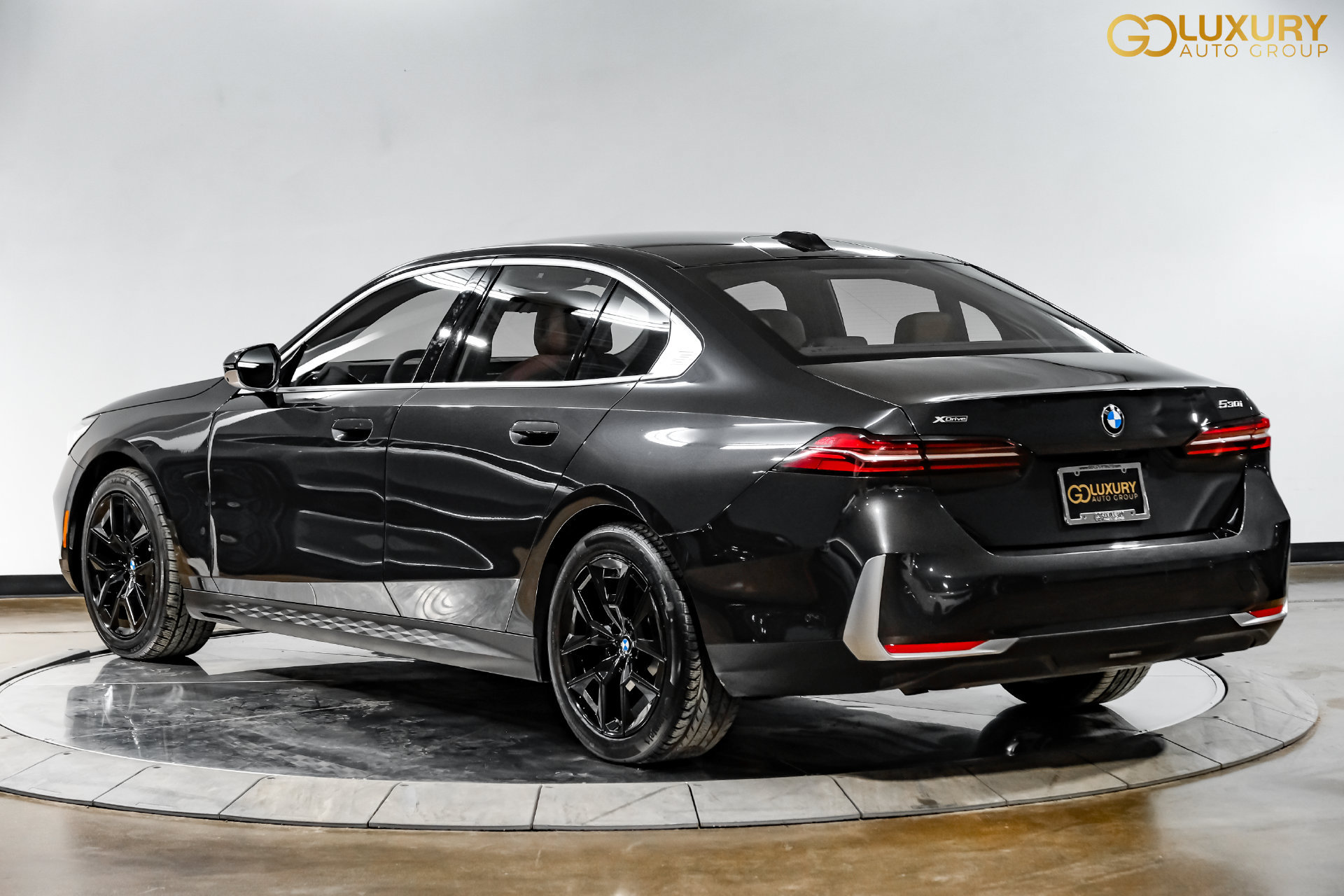 Used 2026 BMW 530i xDrive w/ Executive Package AWD/4WD image 12