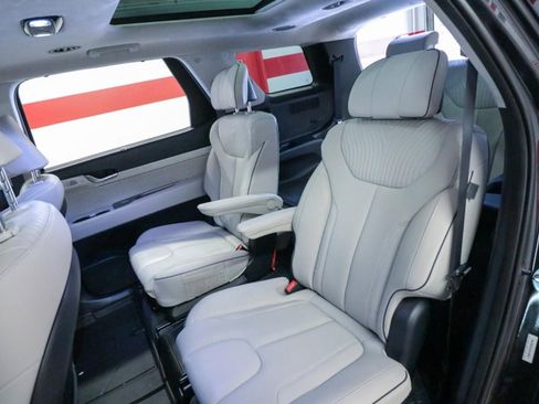 Used 2025 Hyundai Palisade Calligraphy image 14