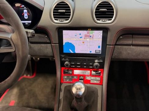 Used 2020 Porsche 718 Cayman GT4 RWD image 26