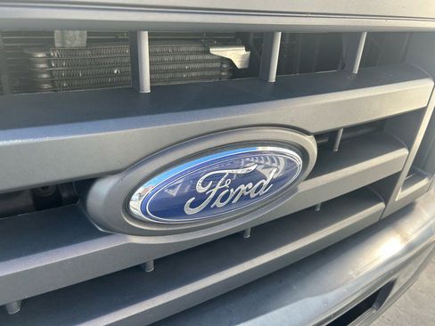 Used 2022 Ford E-350 and Econoline 350 Super Duty image 30