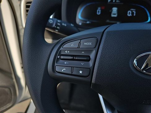 New 2026 Hyundai Venue SE FWD image 16