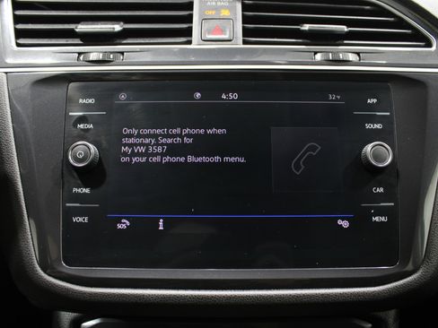 Used 2024 Volkswagen Tiguan SE image 16