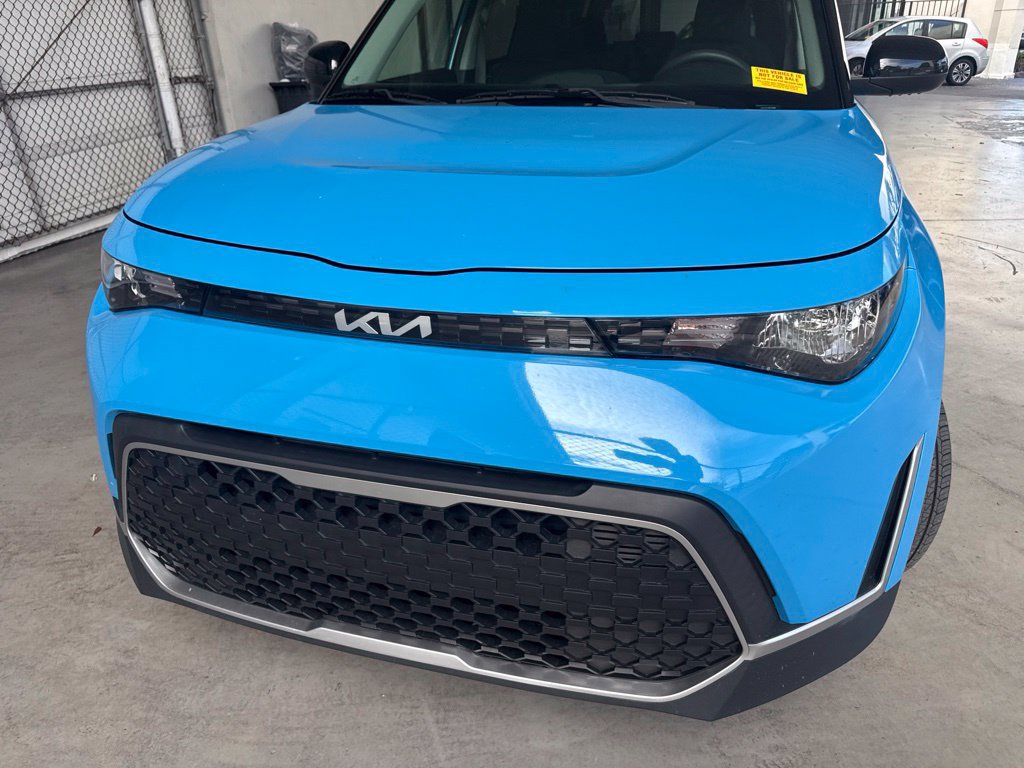 Certified 2024 Kia Soul S FWD image 2