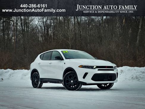 Certified 2024 Dodge Hornet GT w/ GT Blacktop Package image 1