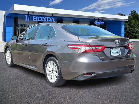 Used 2018 Toyota Camry LE FWD image 22