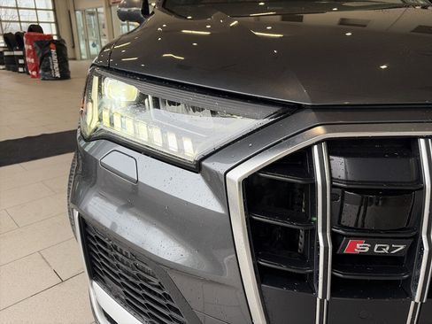 Used 2022 Audi SQ7 Premium Plus w/ SQ7 Executive Package image 9