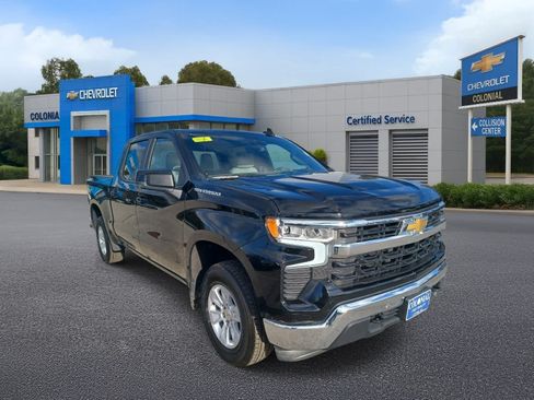 Used 2025 Chevrolet Silverado 1500 LT AWD/4WD image 2