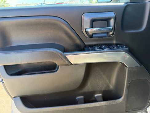 Used 2018 Chevrolet Silverado 1500 LT w/ All Star Edition image 9