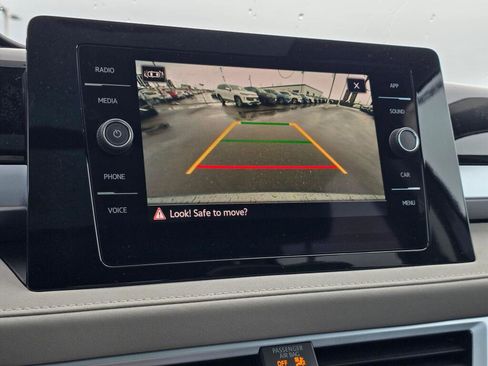 New 2026 Volkswagen Taos SE image 29