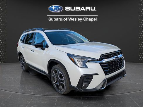 Used 2025 Subaru Ascent Limited AWD/4WD image 1