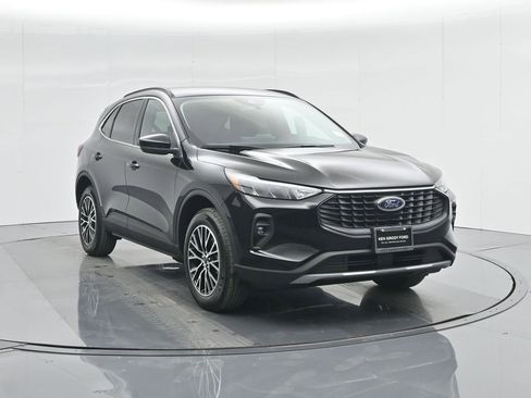 New 2025 Ford Escape SE image 53