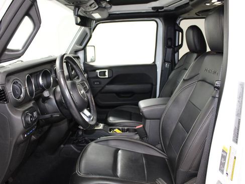 Used 2023 Jeep Wrangler Unlimited Sahara w/ Cold Weather Group image 17