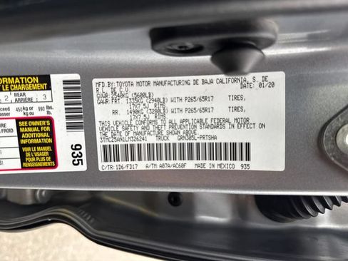 Used 2020 Toyota Tacoma TRD Sport w/ Technology Package AWD/4WD image 16