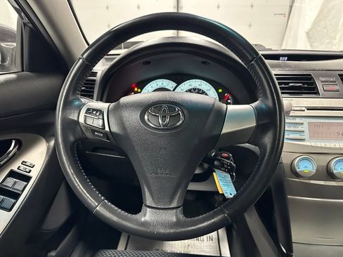 Used 2009 Toyota Camry SE FWD image 18