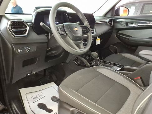 Used 2026 Chevrolet TrailBlazer LT FWD image 12