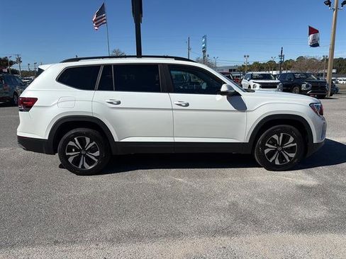 New 2026 Volkswagen Atlas SE image 7