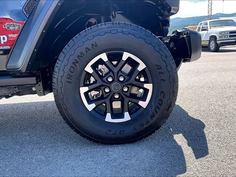 Used 2024 Jeep Wrangler Unlimited Rubicon 4xe AWD/4WD image 9