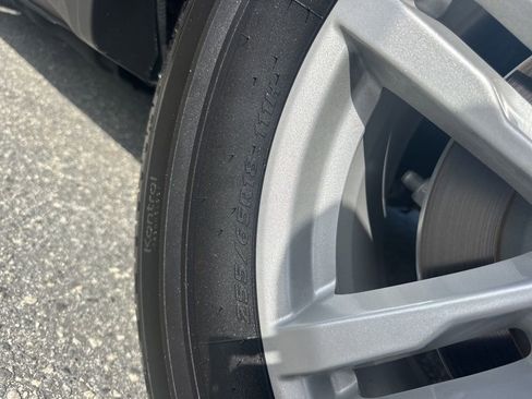 Used 2024 Ford Explorer XLT w/ Equipment Group 202A image 32