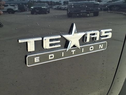 Used 2024 Chevrolet Silverado 2500 LT w/ Texas Edition AWD/4WD image 15