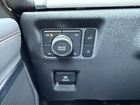 Used 2025 Ford Expedition Max Active image 21