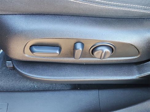 Used 2023 GMC Terrain SLE w/ Driver Convenience Package image 20