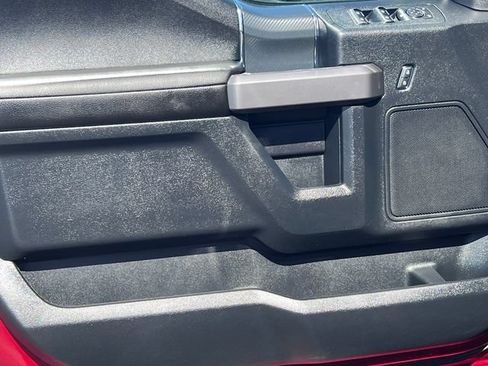 Used 2019 Ford F150 XLT w/ Equipment Group 302A Luxury AWD/4WD image 15