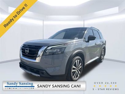 Used 2025 Nissan Pathfinder Platinum w/ Cargo Package