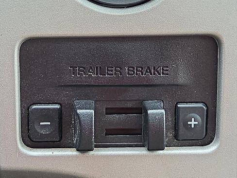 Used 2012 Ford F150 Lariat w/ Lariat Chrome Pkg image 19