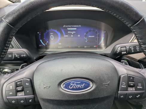 Used 2020 Ford Escape Titanium AWD/4WD image 32