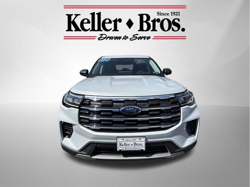 New 2025 Ford Explorer Active image 2