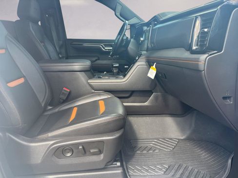 Used 2024 GMC Sierra 1500 AT4 w/ Technology Package image 15
