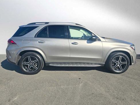 Used 2022 Mercedes-Benz GLE 350 GLE 350 w/ AMG Line Exterior image 2