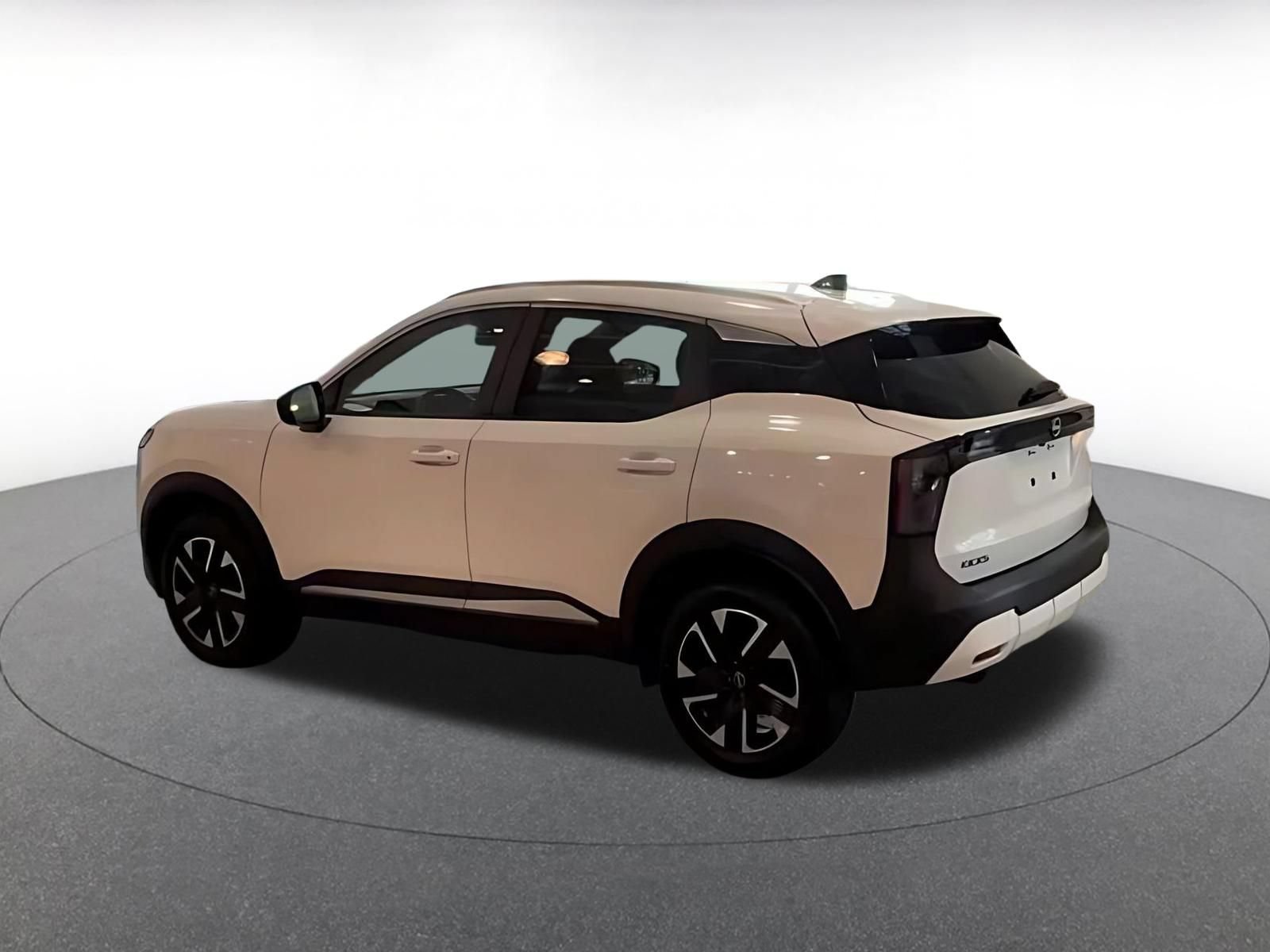 Used 2026 Nissan Kicks SV w/ Cold Weather Package AWD/4WD image 9