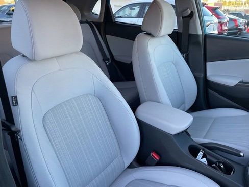 Used 2023 Hyundai Kona SEL w/ Cargo Package image 10