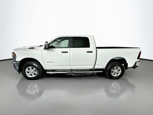 Used 2026 RAM 2500 Big Horn AWD/4WD image 4