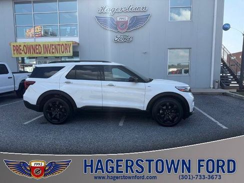Certified 2023 Ford Explorer ST-Line AWD/4WD image 1