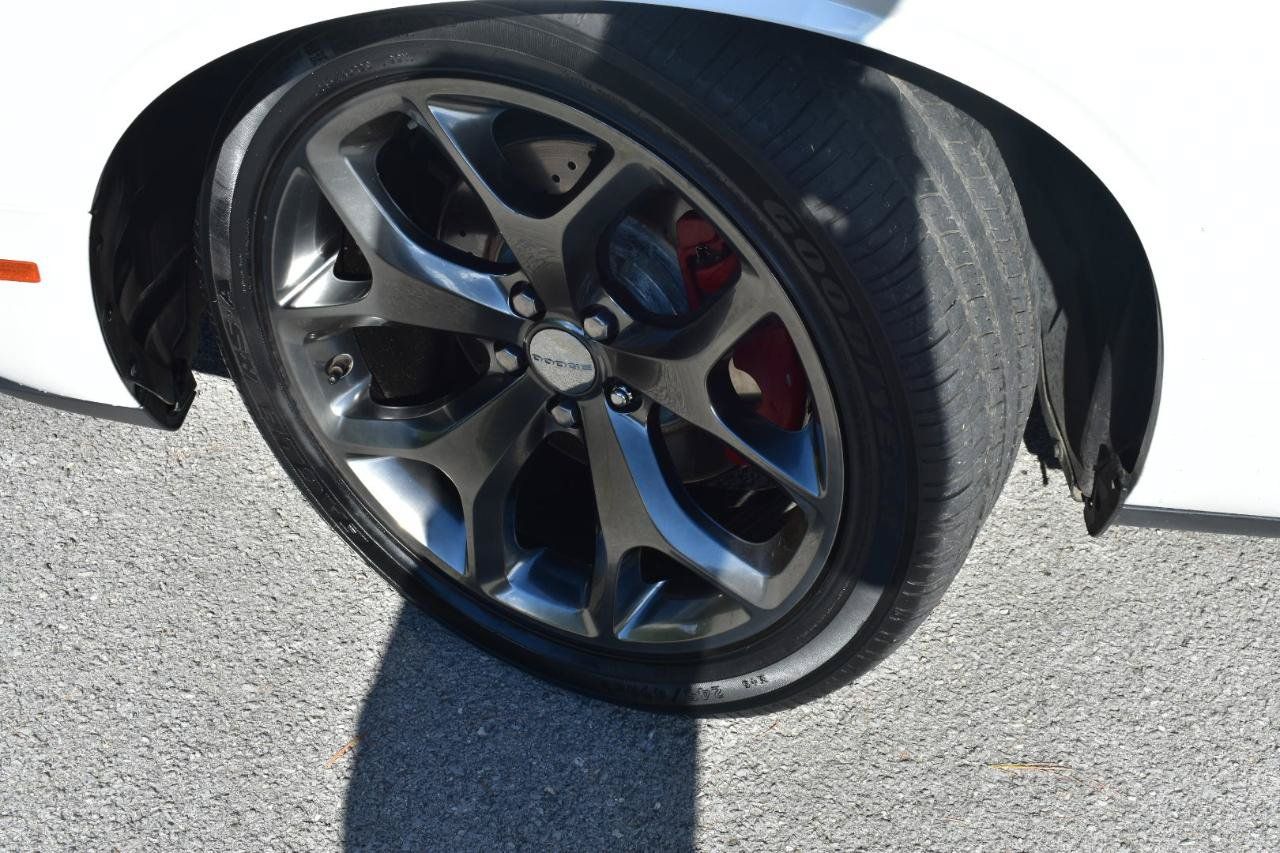 Used 2015 Dodge Challenger R/T w/ Quick Order Package 28B R/T RWD image 30