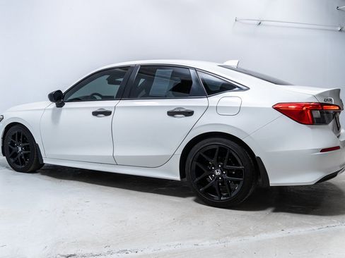 Used 2024 Honda Civic Sport image 2