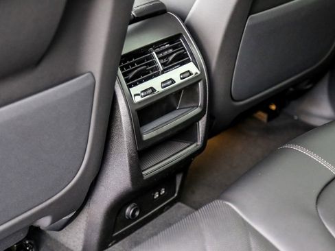 New 2026 BMW X5 xDrive40i w/ Executive Package image 22