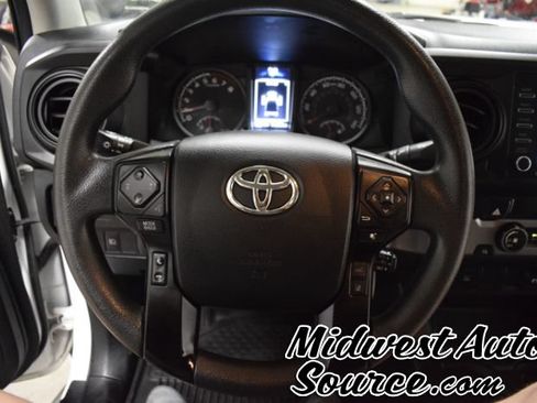 Used 2022 Toyota Tacoma SR RWD image 11