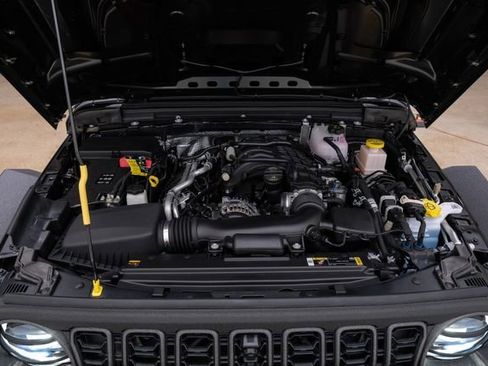 Used 2025 Jeep Gladiator Rubicon w/ Safety Group image 88