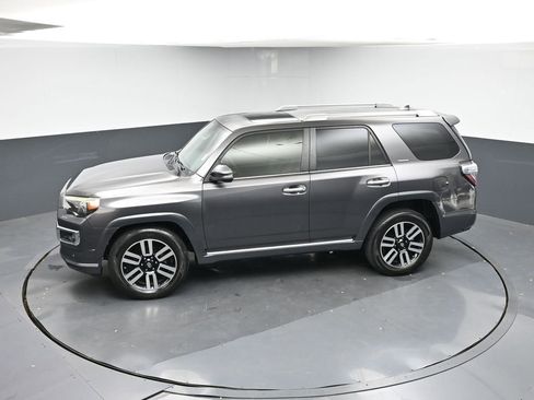 Used 2016 Toyota 4Runner Limited image 37