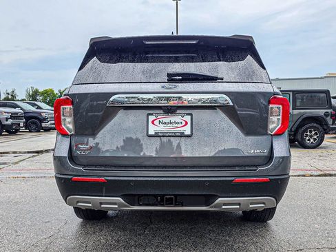Used 2023 Ford Explorer XLT w/ Equipment Group 202A AWD/4WD image 5