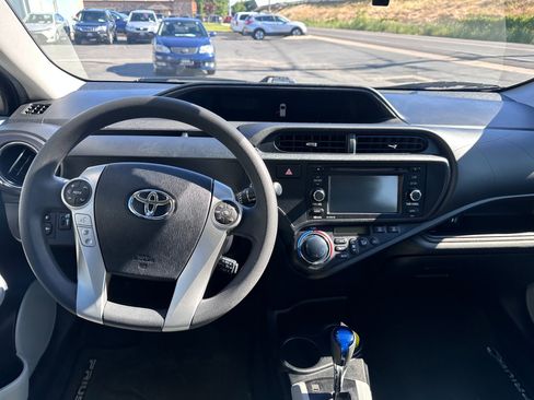 Used 2012 Toyota Prius C Four FWD image 7
