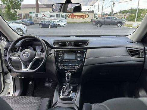 Used 2017 Nissan Rogue SV AWD/4WD image 48